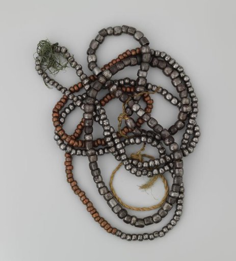 Necklace of iron