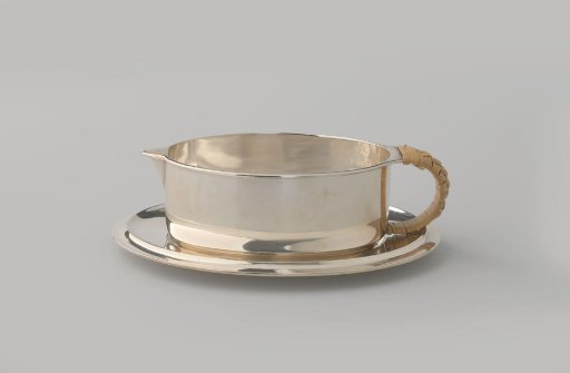 Saucer for sauce boat