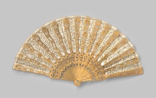 Folding fan with double leaf of cream-colored silk with gold-colored flowers on a gold-painted wooden frame