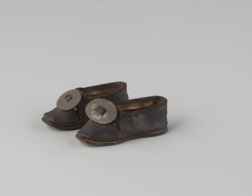 Shoe of black leather