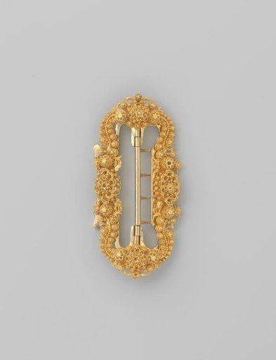Belt buckle of cantle work