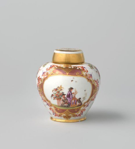 Teapot with lid