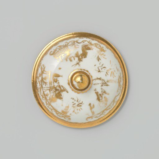 Lid of a Box with Gilded Decorations