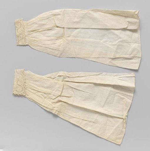 Sleeve with cuff featuring white work