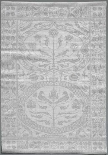 Tablecloth with birds in wreaths
