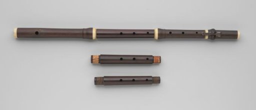 Transverse flute with three interchangeable pieces