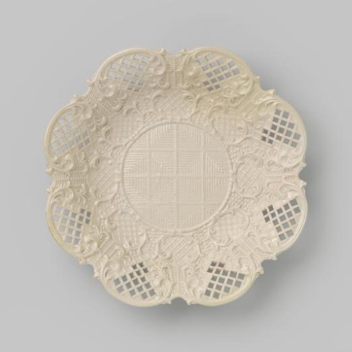 Plate with lobed rim