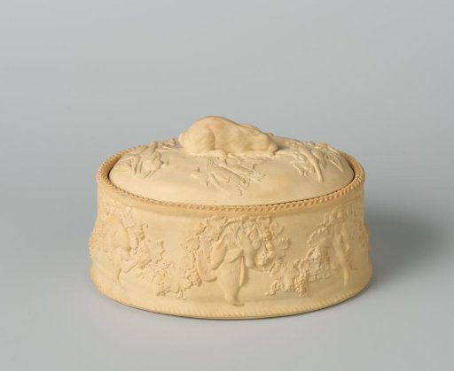 Pie dish with inner dish