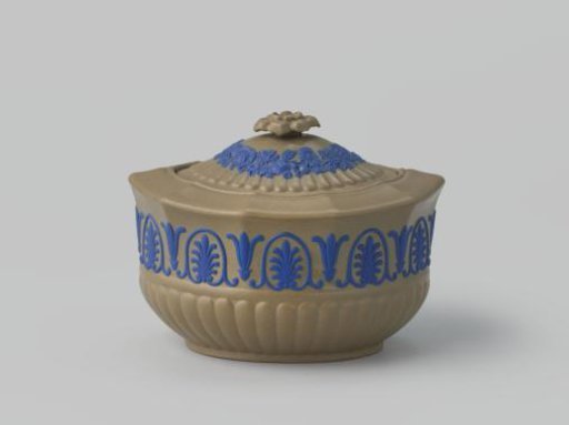 Sugar bowl