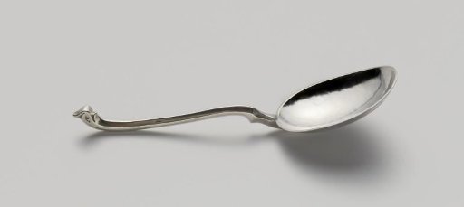 Spoon with the coat of arms of Amsterdam on the reverse side of the oval bowl