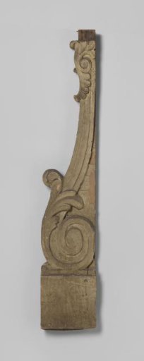 Claw piece of a dormer window