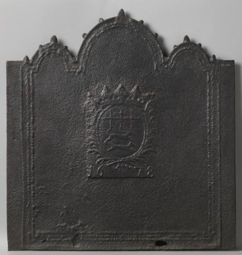 Hearth Plate with a Crowned Laurel Wreath