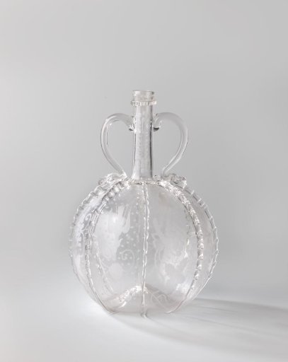 Carafe with grapevines and birds