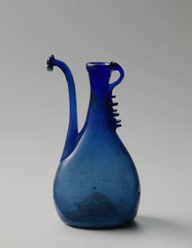 Ewer with pear-shaped body