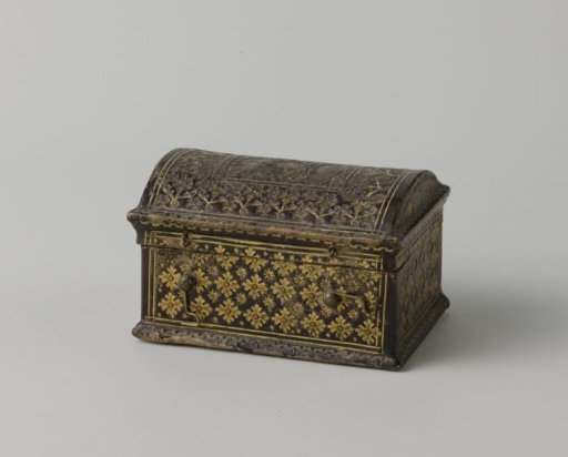 Jewelry box covered in leather