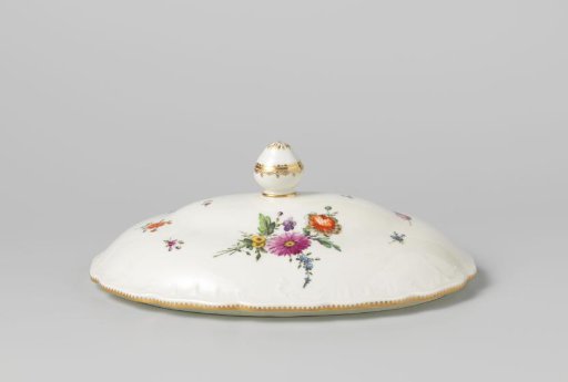 Lid of porcelain