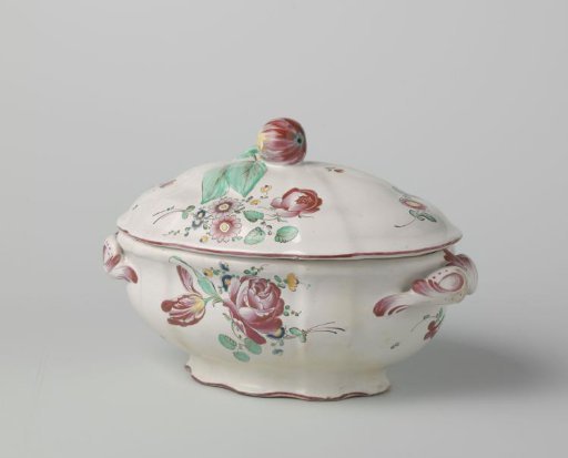 Lid for an earthenware soup tureen