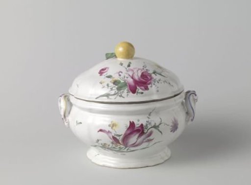 Round terrine with lid and saucer of earthenware