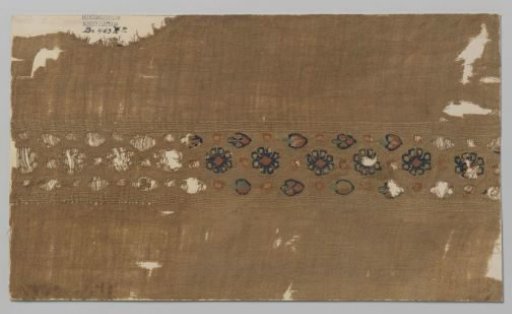 Textile fragment with clavus (?)