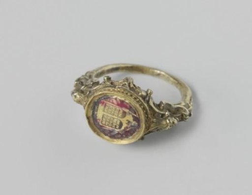 Ring decorated with Moses and the tablets of the law
