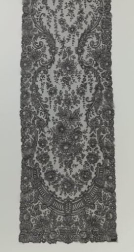 Shawl of Bobbin Lace with Semi-Circular Arches