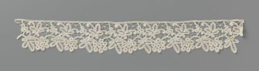 Strip of bobbin lace with grape clusters