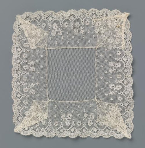 Pincushion of bobbin lace with 'little earrings'