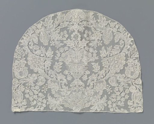Cap bob of bobbin lace with flower vase