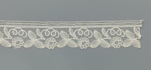 Strip of Bobbin Lace with Coarse Three-Leaf