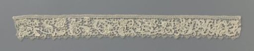 Strip of needle lace with pointed flowers