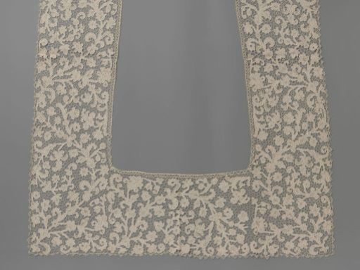 Frontlet of mixed lace in U-shape for an antependium