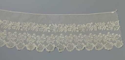 Japanese strip of appliqué lace with hanging flowers