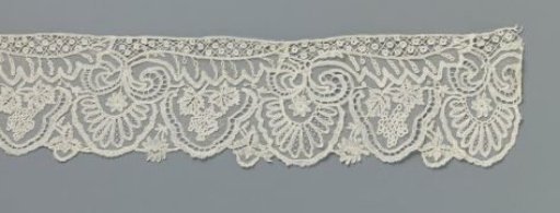 Strip of Appliqué Lace with Grape Clusters and Halved Leaves