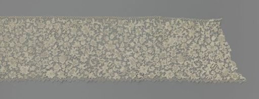 Strip of needle lace with feather motif