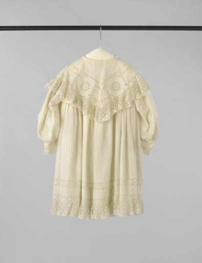 Mantle of Princess Juliana, with embroidered incrustations in nettle cloth