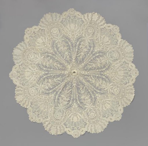 Parasol top of needle lace with parasol leaf