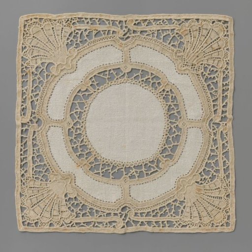 Carpet of needle lace with four fan palmettes and a round linen centre