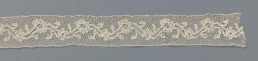 Insert of Bobbin Lace with a Zigzag Line