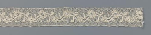 Insert of Bobbin Lace with a Zigzag Line