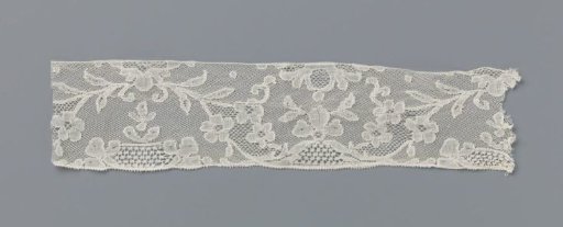 Strip of bobbin lace, so-called pot edge