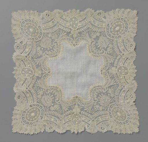Handkerchief with a border of needle lace with four large and four small ovals