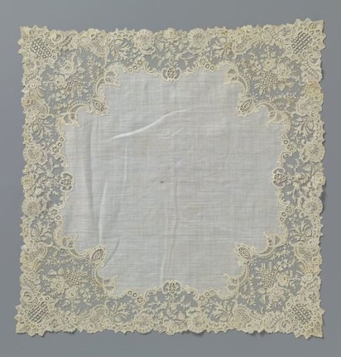 Handkerchief with a border of needle lace with corner rocailles