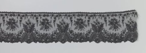 Japanese strip of bobbin lace with ferns