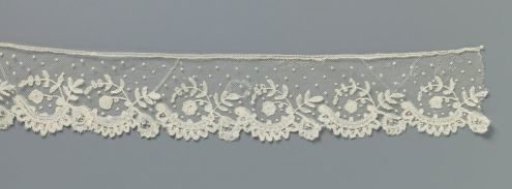 Strip of appliqué lace with campanes