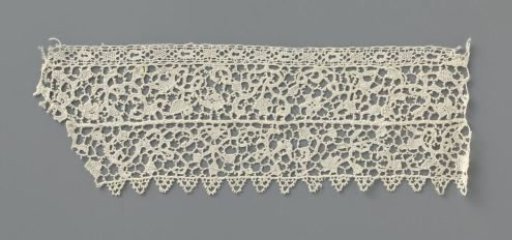 Doubled strip of needle lace with heart-shaped tendrils
