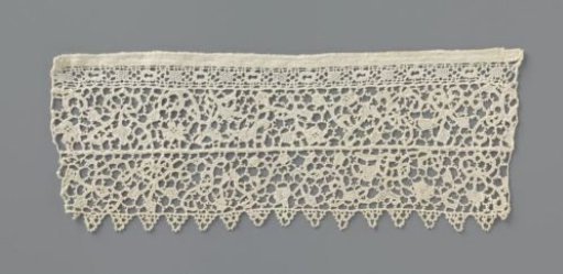 Doubled strip of needle lace with heart-shaped tendrils