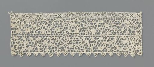 Doubled strip of needle lace with heart-shaped tendrils