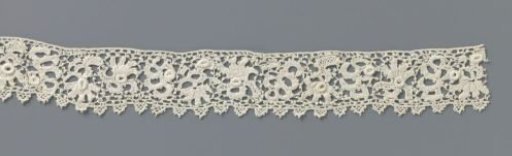 Strip of Crocheted Lace with Alternating Flowers and Leaves