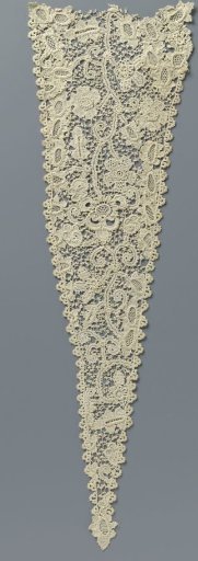 Insertion of crocheted lace, imitation coarse Venetian lace