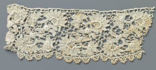 Strip of Crocheted Lace with Fan-Shaped Flowers